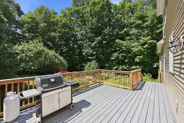 272 Aldrich St, Belchertown, MA 01007