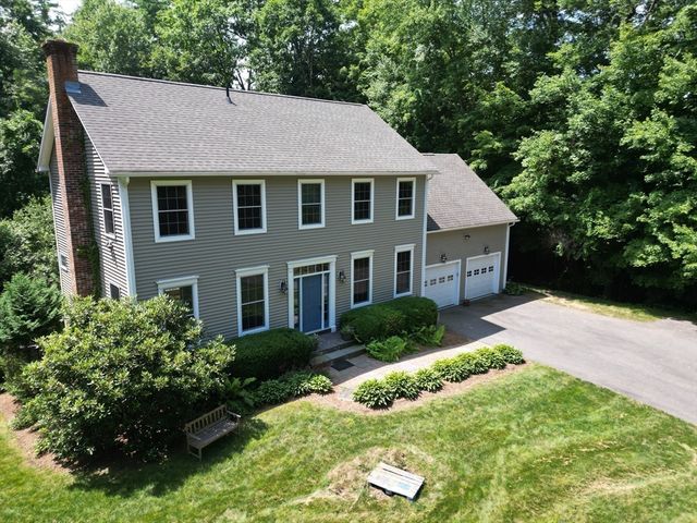 272 Aldrich St, Belchertown, MA 01007