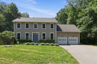 272 Aldrich St, Belchertown, MA 01007