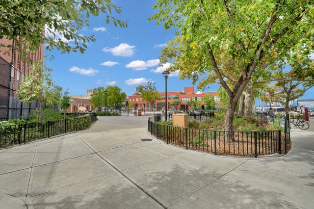 60 Summit Street TH, New York City, NY 11231