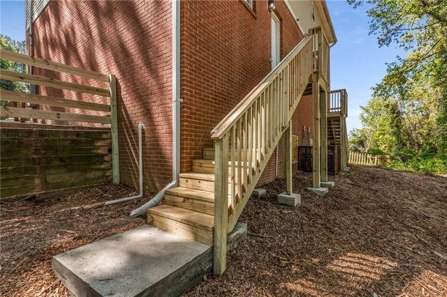 2351 Perry Boulevard NW, Atlanta, GA 30318