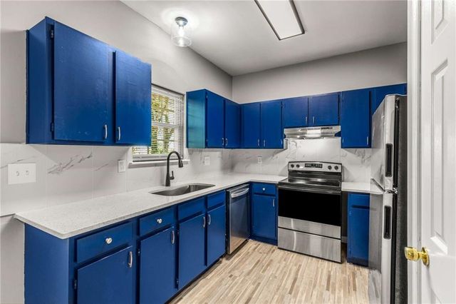2351 Perry Boulevard NW, Atlanta, GA 30318