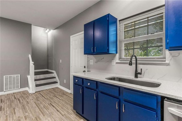 2351 Perry Boulevard NW, Atlanta, GA 30318