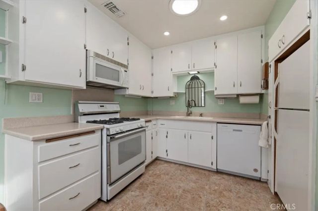 4667 N E, San Bernardino, CA 92407