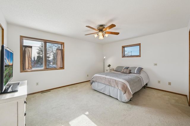 4174 Braddock Avenue NE, Buffalo, MN 55313