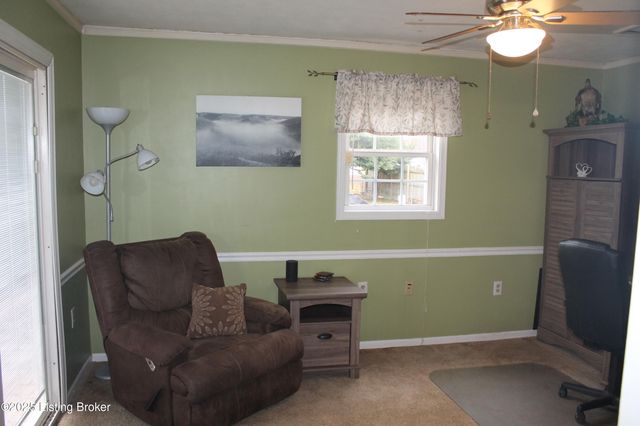 1534 Anna Ln, Louisville, KY 40216