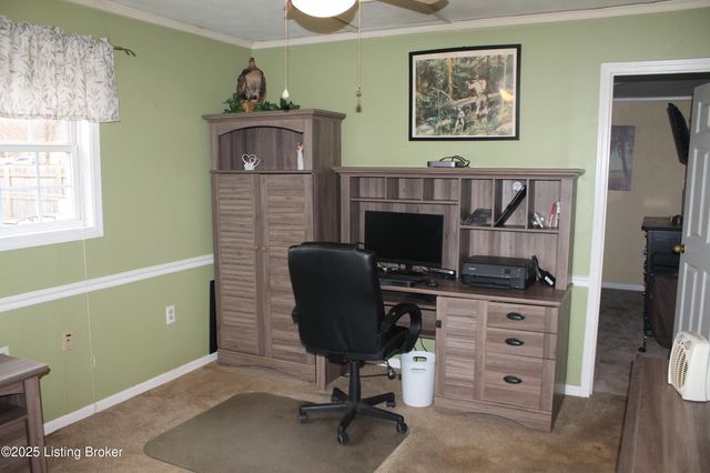 1534 Anna Ln, Louisville, KY 40216