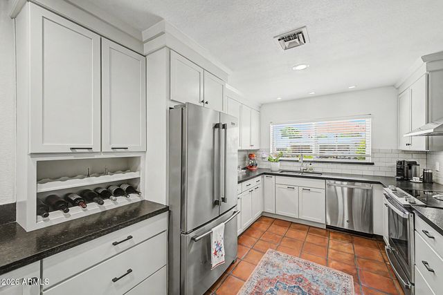 4718 N 77TH Place, Scottsdale, AZ 85251