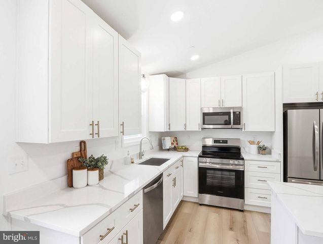 683 SUNFLOWER CT, Westminster, MD 21157