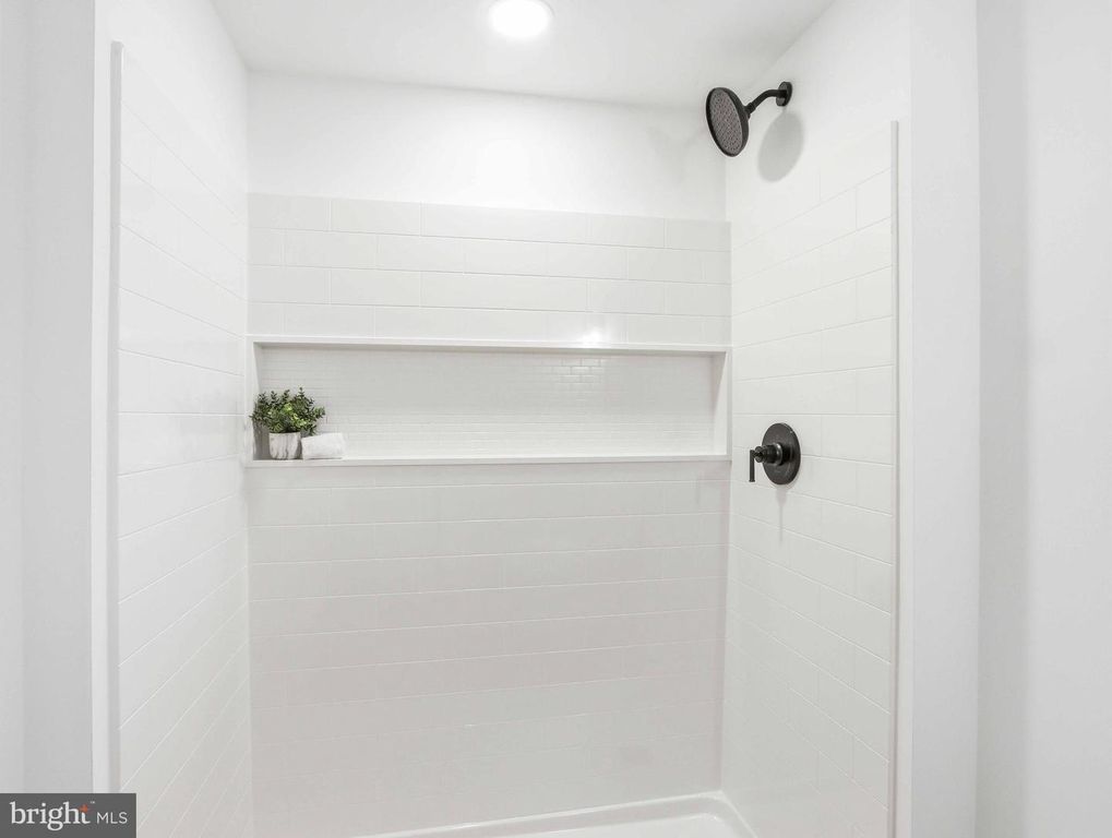 Image 30 of property listing at 683 SUNFLOWER CT, Westminster, MD 21157