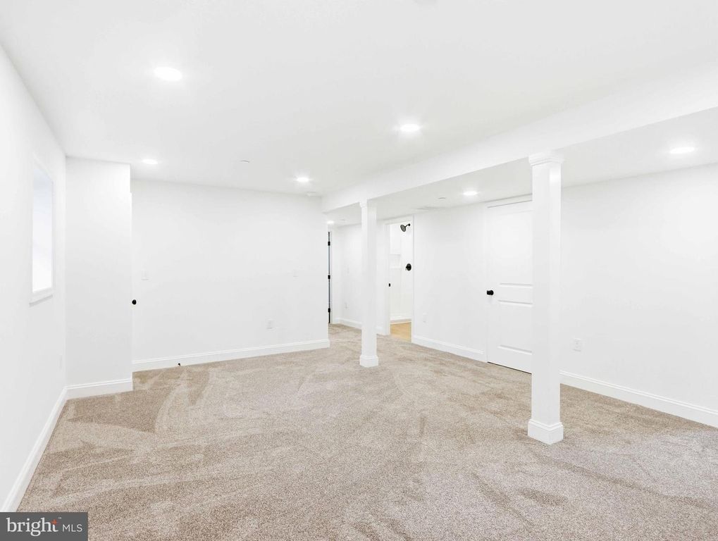 Image 33 of property listing at 683 SUNFLOWER CT, Westminster, MD 21157
