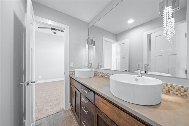 1744 NE Woodland Shores Lane, Lee's Summit, MO 64086