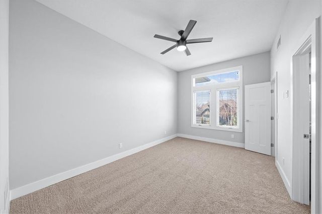 1744 NE Woodland Shores Lane, Lee's Summit, MO 64086