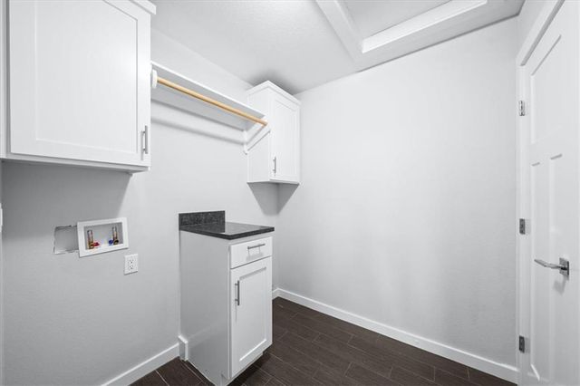 1744 NE Woodland Shores Lane, Lee's Summit, MO 64086