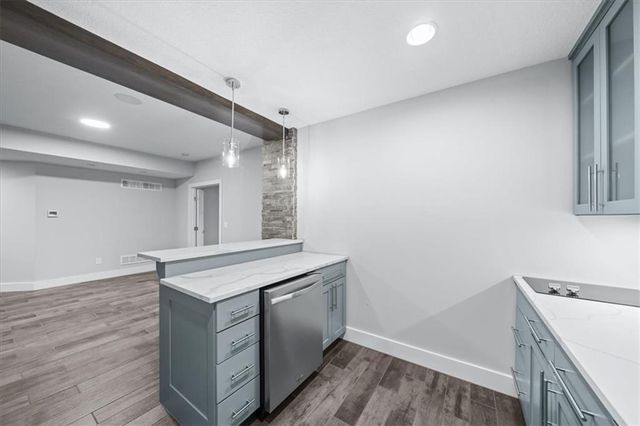 1744 NE Woodland Shores Lane, Lee's Summit, MO 64086