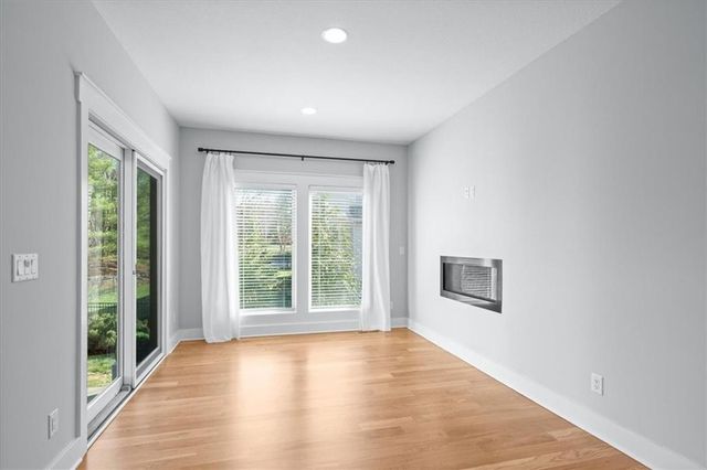 1744 NE Woodland Shores Lane, Lee's Summit, MO 64086