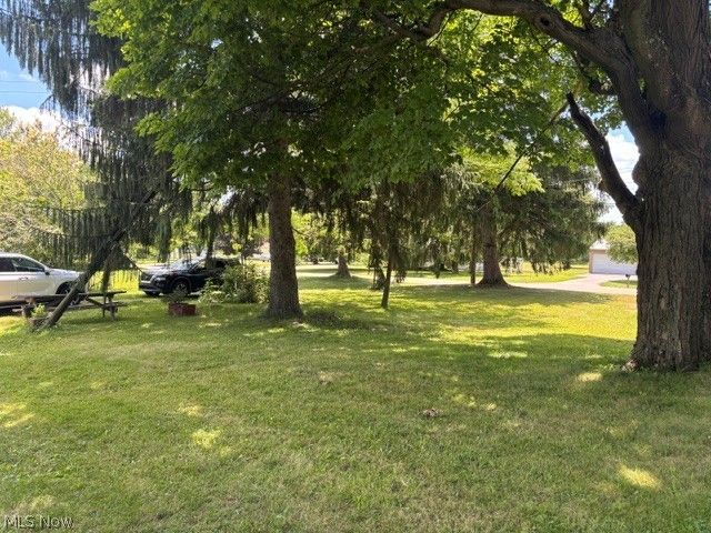 2610 E South Range, New Springfield, OH 44443
