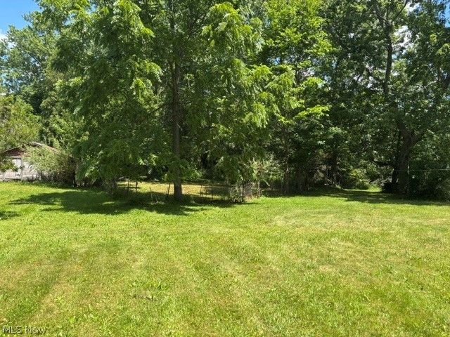 2610 E South Range, New Springfield, OH 44443