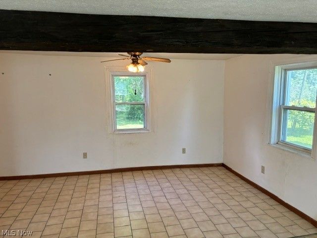 2610 E South Range, New Springfield, OH 44443