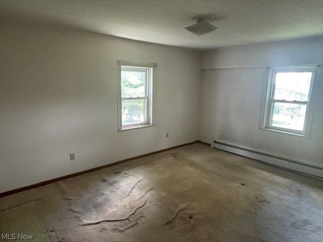 2610 E South Range, New Springfield, OH 44443