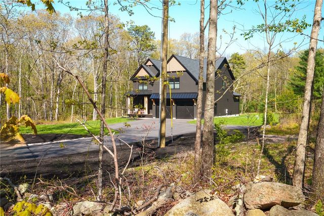 450 Carrs Pond Road, East Greenwich, RI 02818