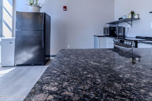 815 W Market St 807, Louisville, KY 40202