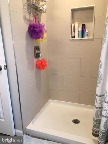 4203 MAIN ST, Philadelphia, PA 19127