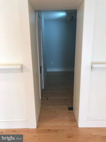 4203 MAIN ST, Philadelphia, PA 19127