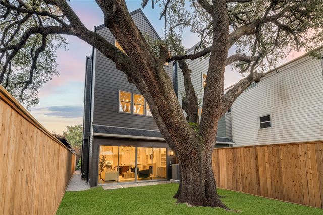 2434 Quenby Street, Houston, TX 77005