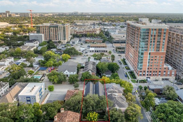 2434 Quenby Street, Houston, TX 77005