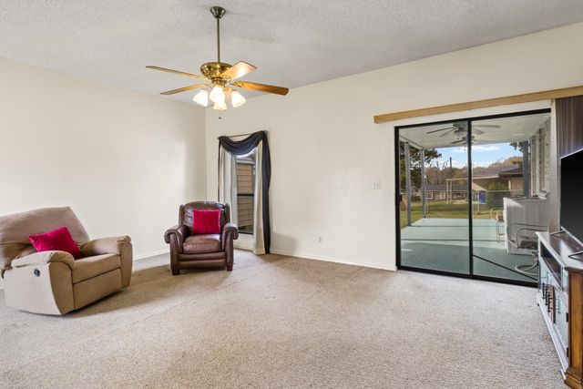 605 CAMPBELL, Linden, TX 75563