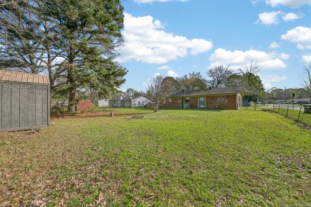 11 Meadowlark Drive, Cabot, AR 72023