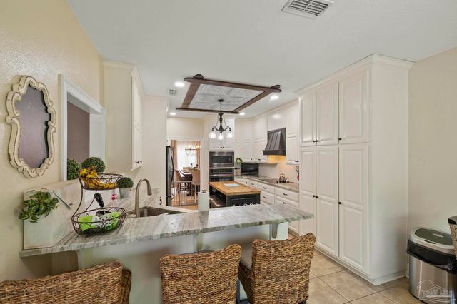 6456 Pansy Dr, Milton, FL 32570