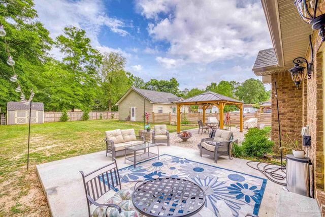 6456 Pansy Dr, Milton, FL 32570