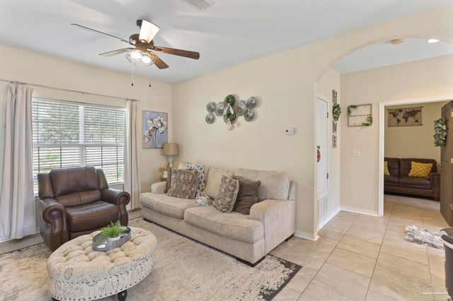 6456 Pansy Dr, Milton, FL 32570