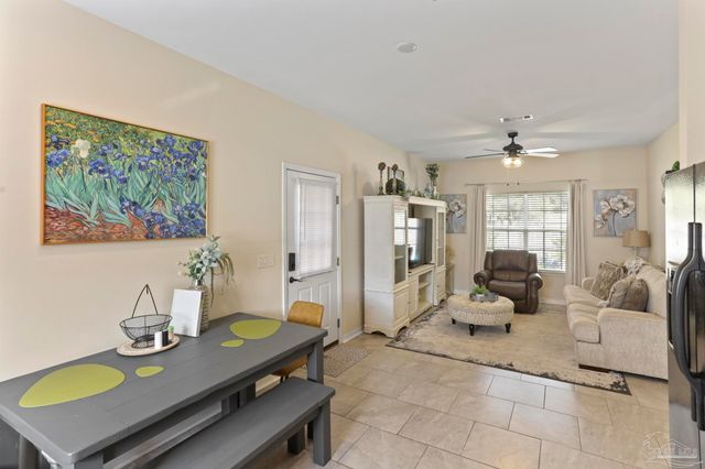 6456 Pansy Dr, Milton, FL 32570