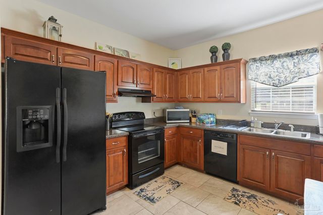 6456 Pansy Dr, Milton, FL 32570