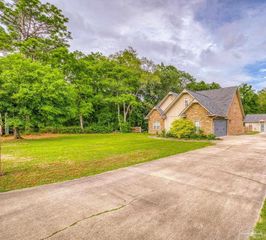 6456 Pansy Dr, Milton, FL 32570