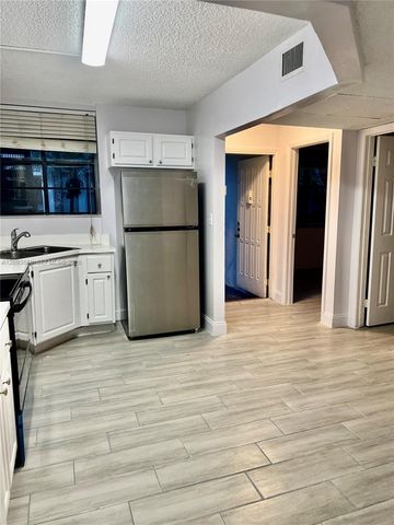 1258 S Military Trail 813, Deerfield Beach, FL 33442