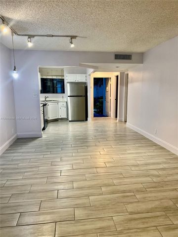 1258 S Military Trail 813, Deerfield Beach, FL 33442