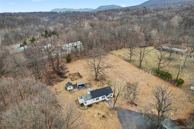 11 Boulder Drive, Cornwall, NY 12518