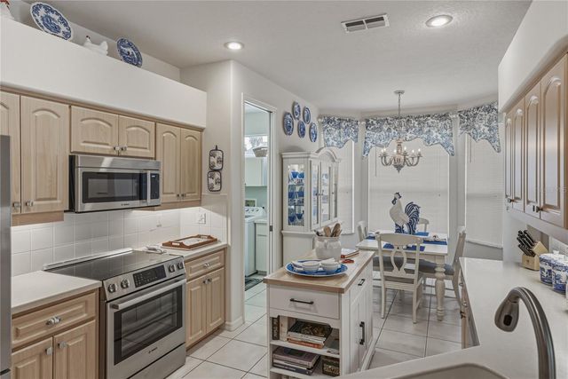 12410 WOODLANDS CIRCLE, Dade City, FL 33525