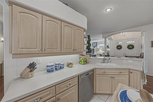 12410 WOODLANDS CIRCLE, Dade City, FL 33525