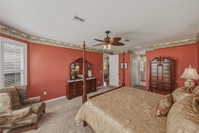 12410 WOODLANDS CIRCLE, Dade City, FL 33525