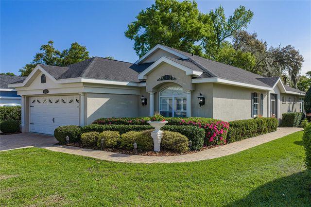 12410 WOODLANDS CIRCLE, Dade City, FL 33525