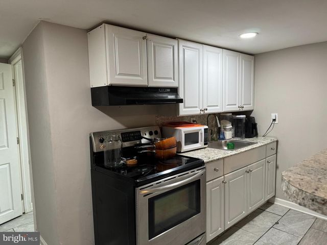 1414 S 52ND ST, Philadelphia, PA 19143