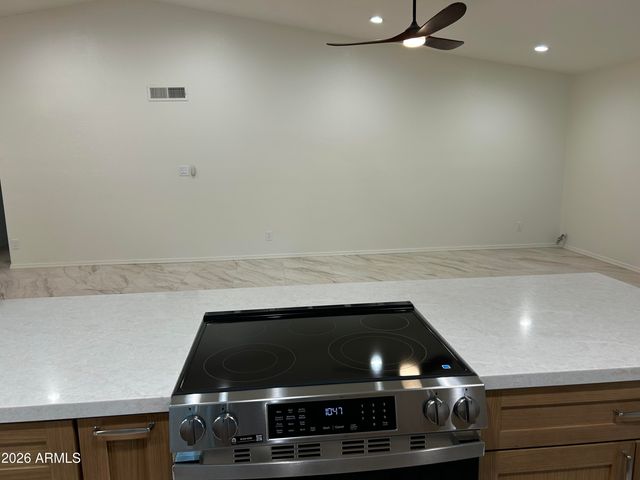 5608 W LUPINE Avenue, Glendale, AZ 85304