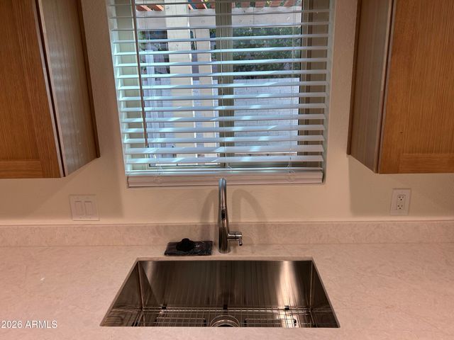 5608 W LUPINE Avenue, Glendale, AZ 85304