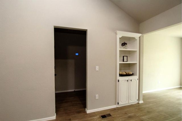 1308 Oswego Drive, Yukon, OK 73099