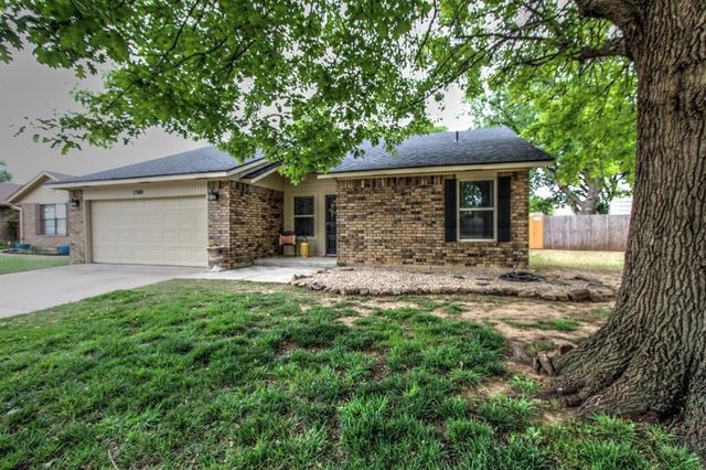 1308 Oswego Drive, Yukon, OK 73099